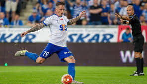 场面火爆，吉马良斯掐罗梅罗脖子逃过红牌