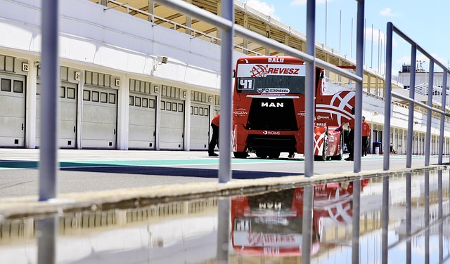 攻防一体！切特半场三分3中3轰13分5板3盖帽