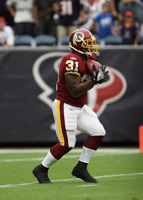 图片报：诺伊尔调整了训练流程，乌尔比希也激励着他继续